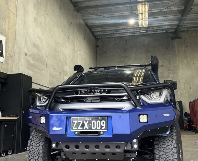 USED Isuzu D-MAX 3 2021-2024  USED Ambush Triple Hoop Bullbar