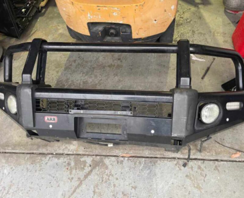 ARB Deluxe Bull Bar – Toyota Hilux 2005 -2010